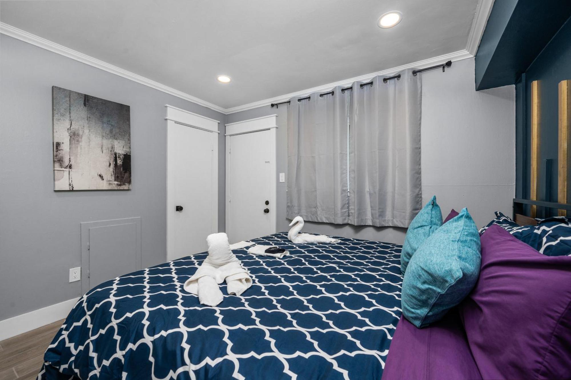 Bright & Airy Apt Close To Everything With Free Park Appartement Houston Buitenkant foto