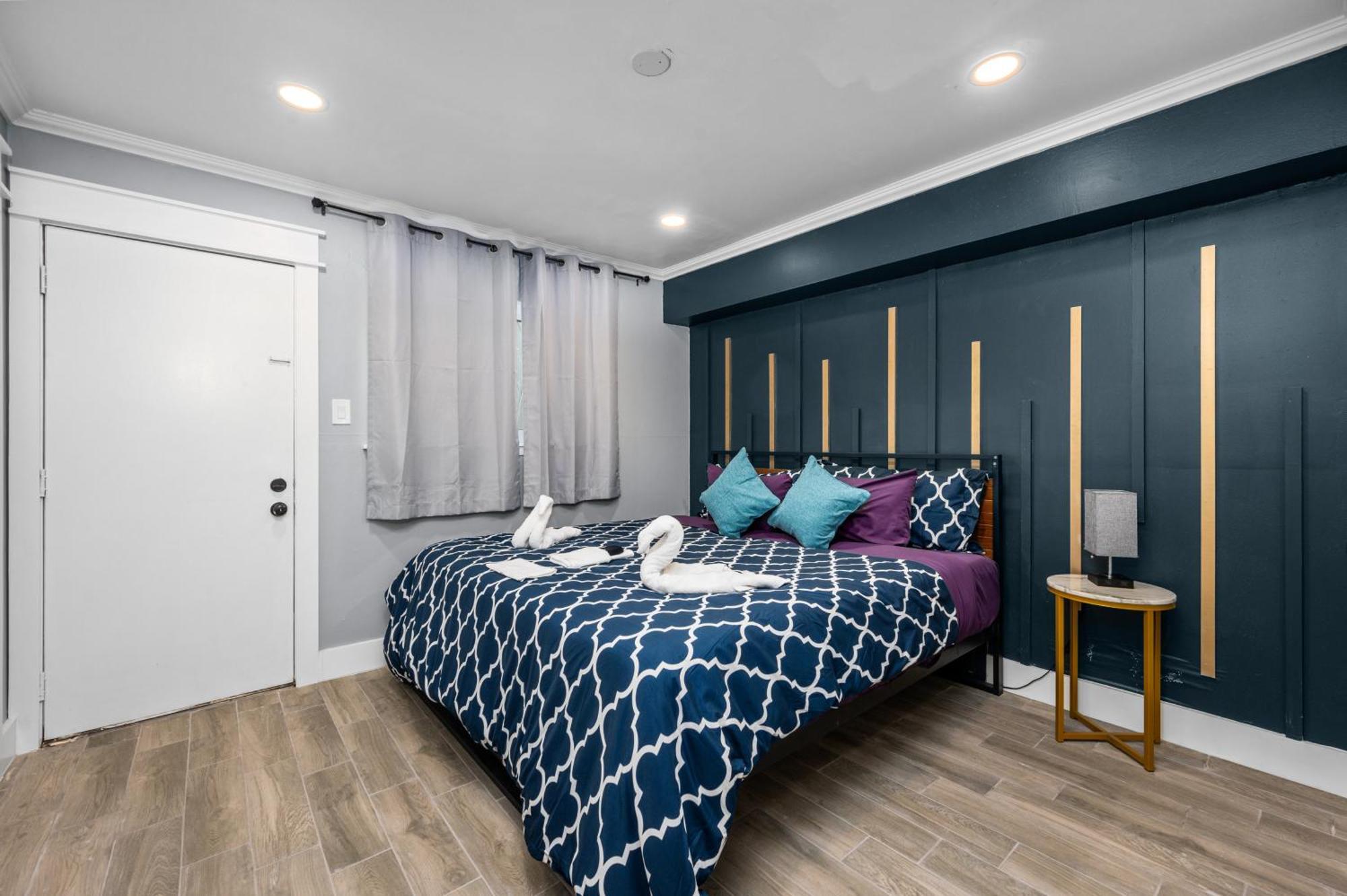 Bright & Airy Apt Close To Everything With Free Park Appartement Houston Buitenkant foto